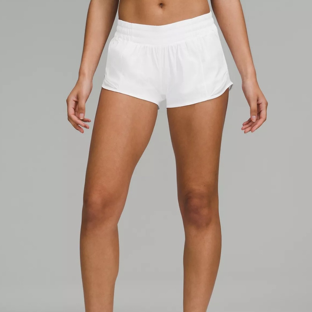 White lululemon hotty hot shorts low rise 2.5 inch size 6